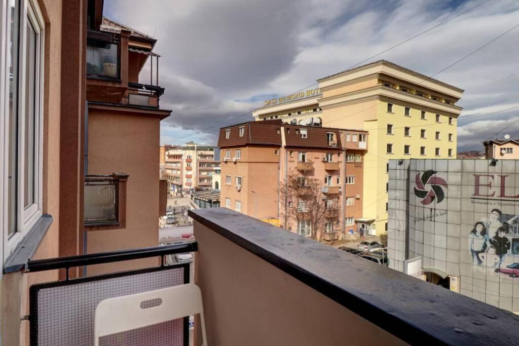 Town Square Apartment Priština Exteriér fotografie