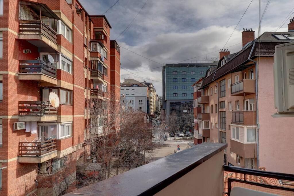Town Square Apartment Priština Exteriér fotografie